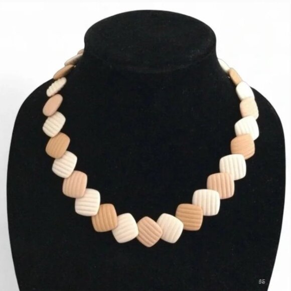 Vtg 1980s Lucite Necklace – Dusty Pink & Cream Ribbed Square Beads, 19” Retro - Picture 9 of 10
